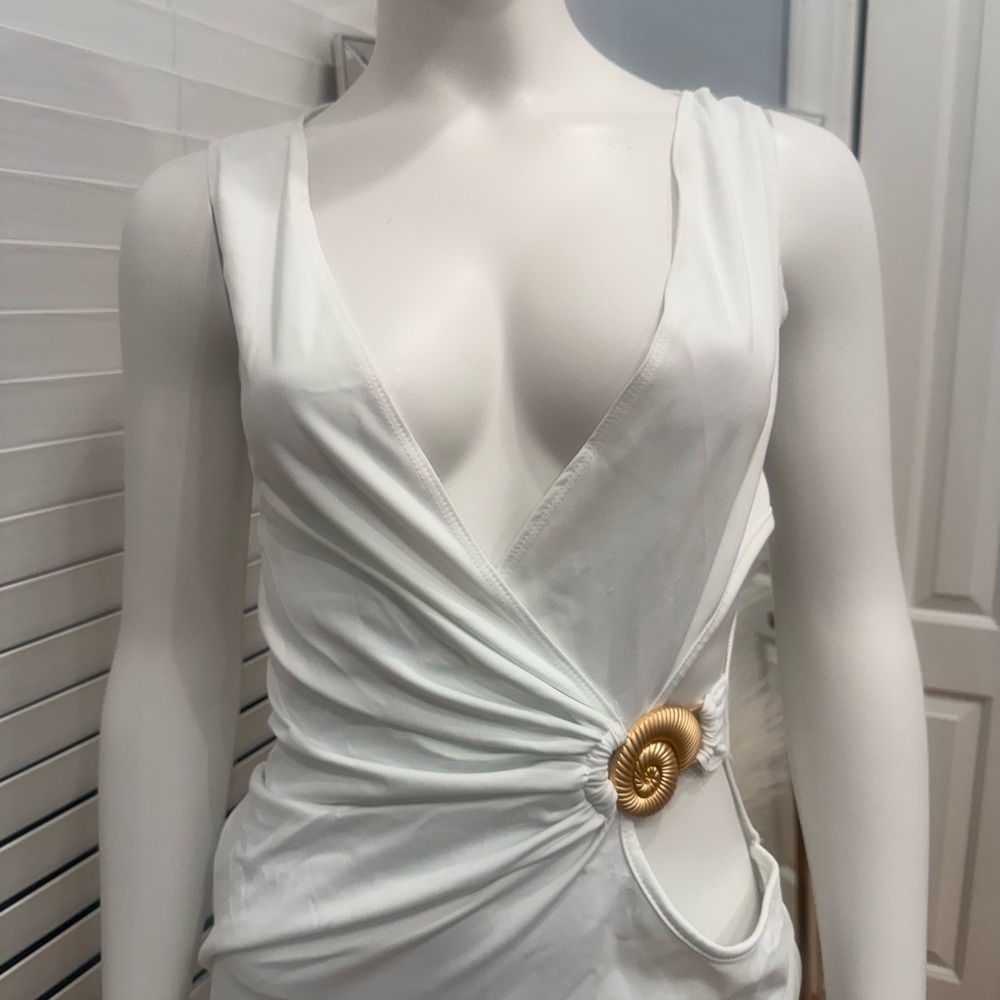 Missguided White Backless Dress - Picture 3 of 5